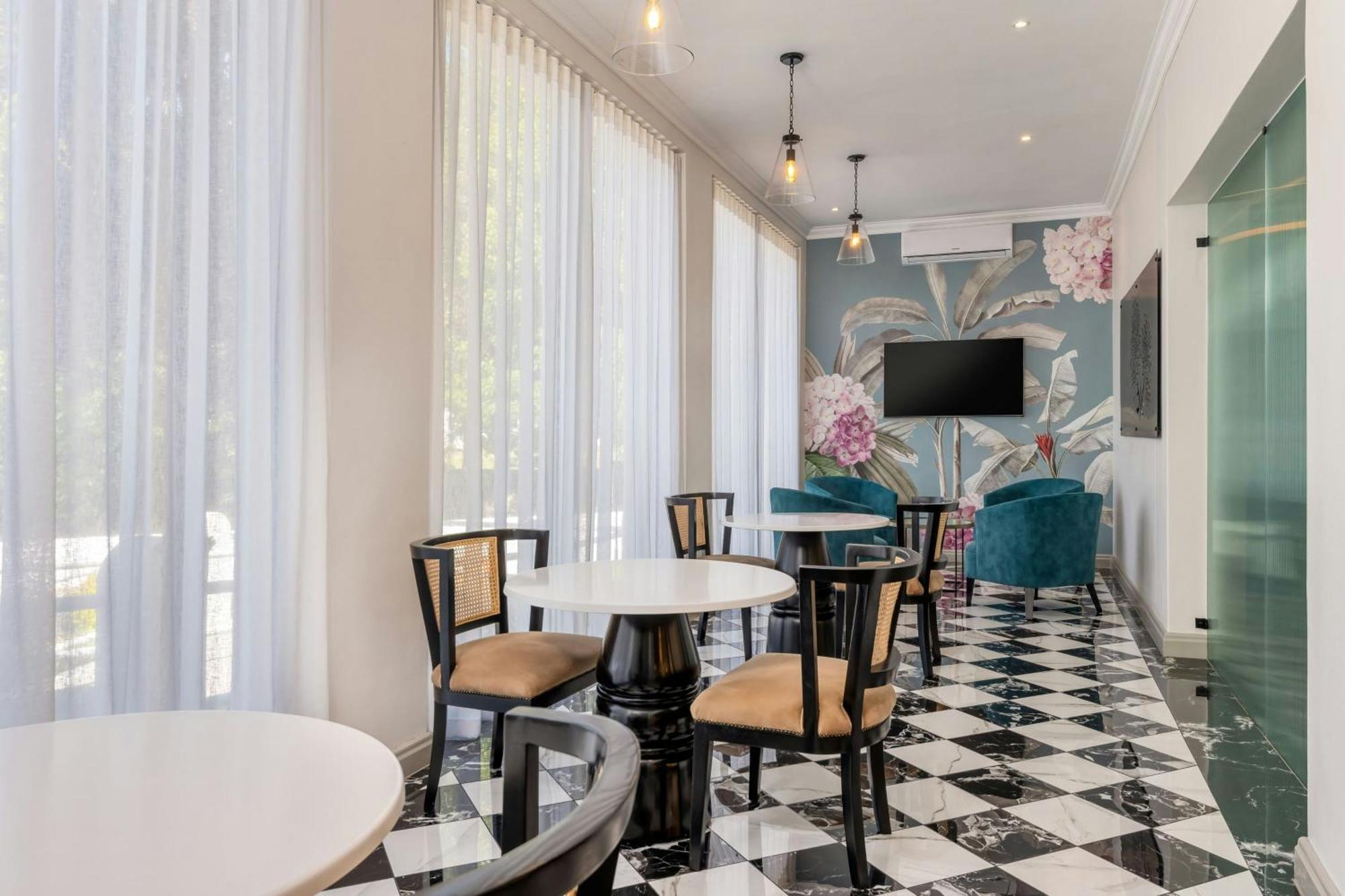 Lord Charles Hotel, Somerset West, A Tribute Portfolio Hotel ภายนอก รูปภาพ