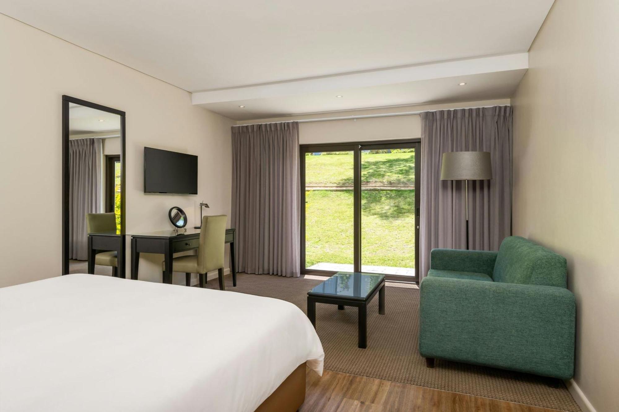 Lord Charles Hotel, Somerset West, A Tribute Portfolio Hotel ภายนอก รูปภาพ